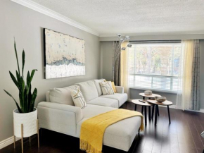 Entire house with Park parking in large backyard Richmond Hill
